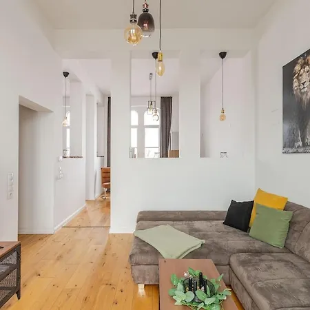 Gleis 22 - Wellness Und Retreats Im Alten Bahnhof Von Villa