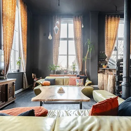 Gleis 22 - Wellness Und Retreats Im Alten Bahnhof Von Villa *