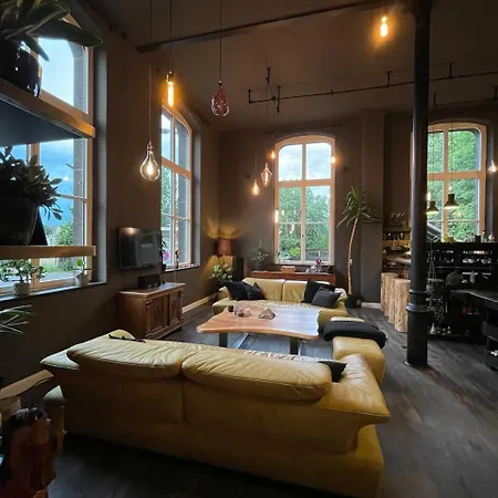 Gleis 22 - Wellness Und Retreats Im Alten Bahnhof Von Villa *