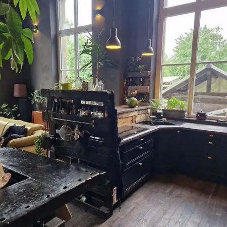 Vila Gleis 22 - Wellness Und Retreats Im Alten Bahnhof Von *