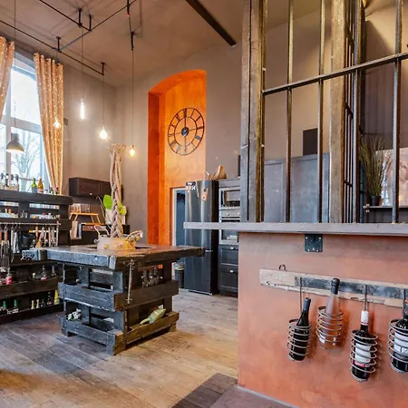 Gleis 22 - Wellness Und Retreats Im Alten Bahnhof Von *