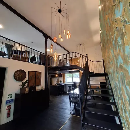 Vila Gleis 22 - Wellness Und Retreats Im Alten Bahnhof Von Kruft