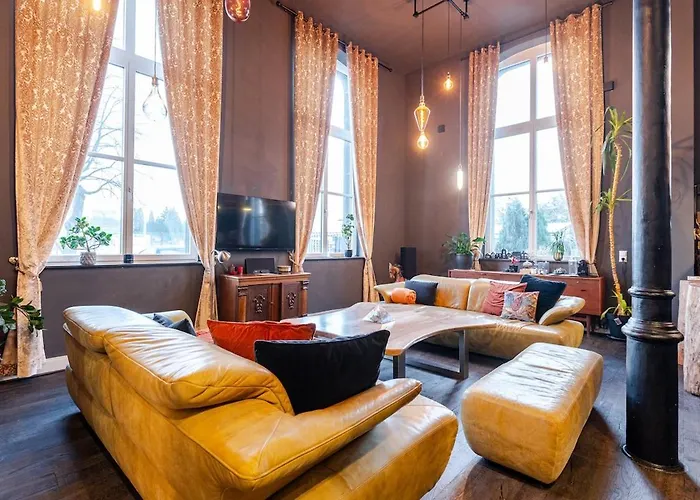 Gleis 22 - Wellness Und Retreats Im Alten Bahnhof Von